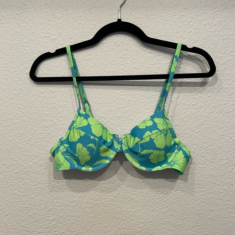 Floral Hawaiian Bikini Top in Blue and Green